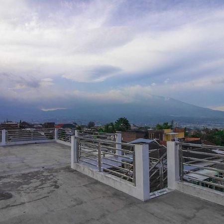 Villa El Nino 5 Bedroom Dengan Rooftop Mountain View Batu  Ngoại thất bức ảnh