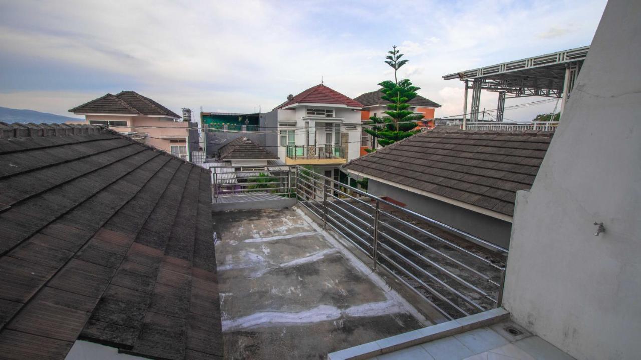 Villa El Nino 5 Bedroom Dengan Rooftop Mountain View Batu  Ngoại thất bức ảnh