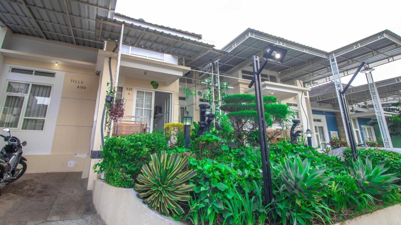 Villa El Nino 5 Bedroom Dengan Rooftop Mountain View Batu  Ngoại thất bức ảnh